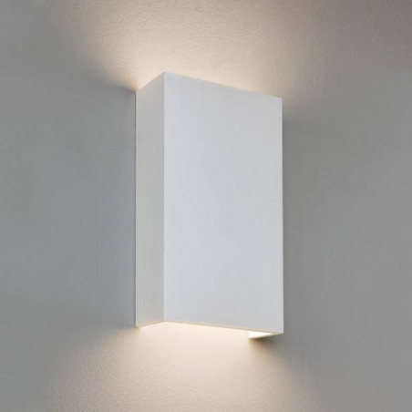 ASTRO Rio 190 LED vertical wall lamp emitting light up and down