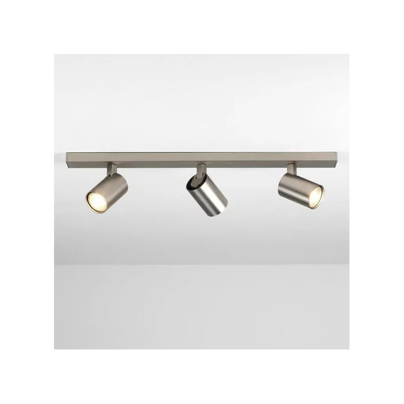 ASTRO ASCOLI Triple Bar is a spotlight with a rail-shaped base