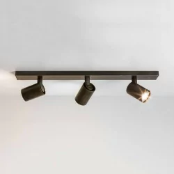 ASTRO ASCOLI Triple Bar is a spotlight with a rail-shaped base