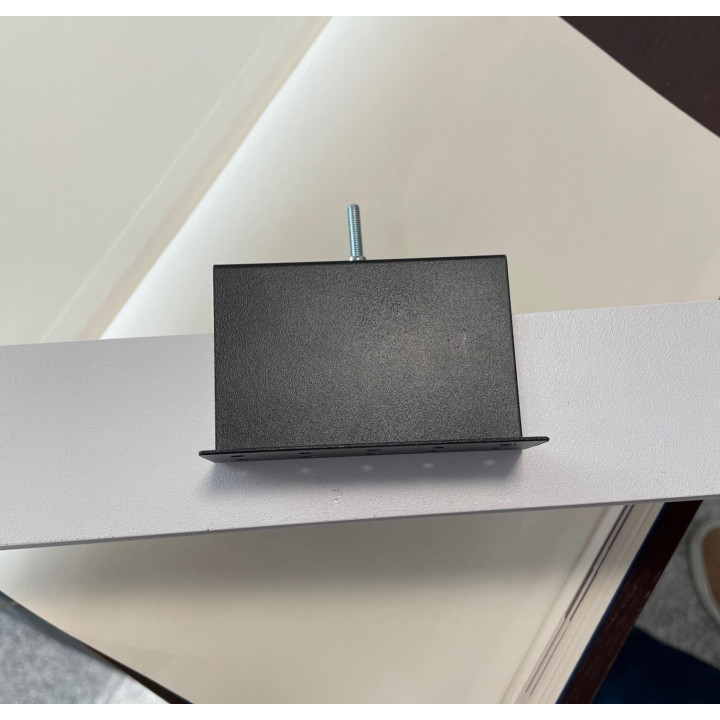 OXYLED MULTILINE mounting bracket for LV recessed magnetic track
