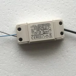 ZASILACZ LED 4-6 x 3W 600mA