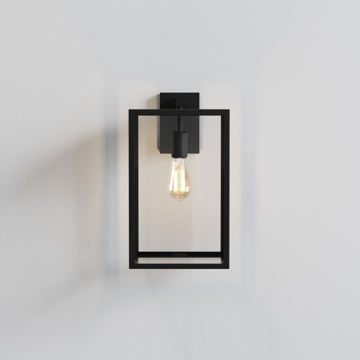 ASTRO BOX Lantern 450 1354007 to lampa ścienna w kształcie sześcianu