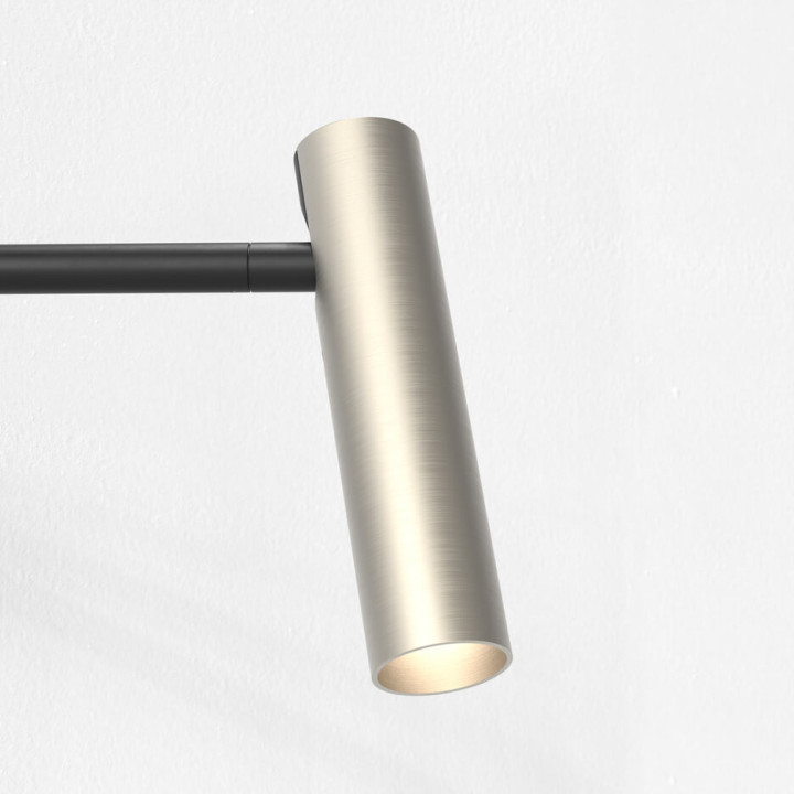 Astro Fold Table LED to modna lampa biurkowa z metalu, 3 kolory