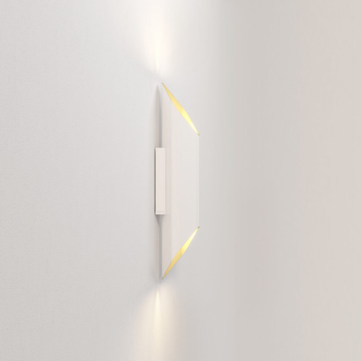 ASTRO Ako 420 adds a luxurious accent to the walls, light color: 3000K