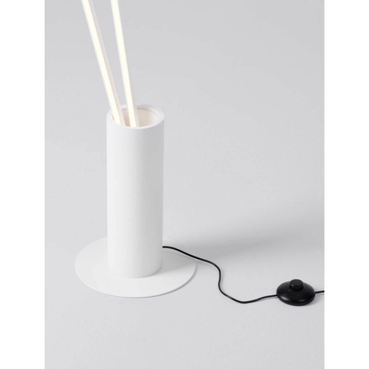 LUCES TERESITA LE44944/5 lampa podłogowa LED w kształcie V