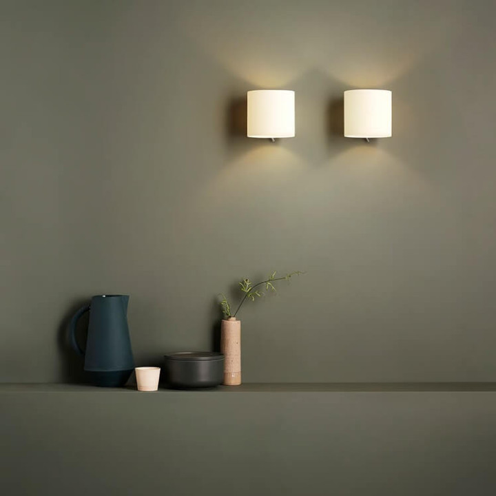 ASTRO Luga Switched 1074001 round wall lamp made of glass with a switch