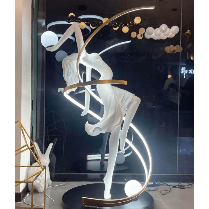 ADANI DANCING GIRL lampa podłogowa figuralna, styl nordycki