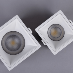 OXYLED NABLA square recessed LED luminaire 2700K/4000K/6500K