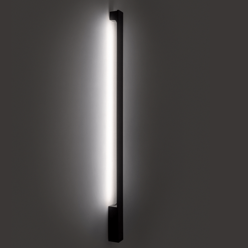 LOONARI TESSO podłużny, czarny kinkiet LED IP65 90/120/150cm