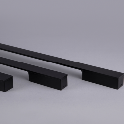 LOONARI TESSO podłużny, czarny kinkiet LED IP65 90/120/150cm
