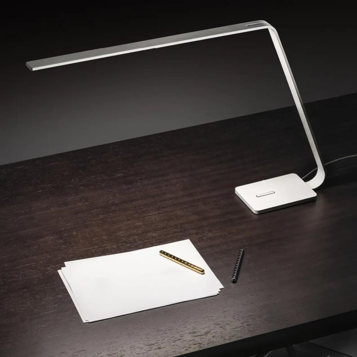 STILNOVO LAMA Tab 7112, 7113 table LED lamp 9W white, black 3000K