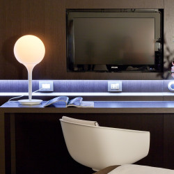 Artemide Castore Tavolo designer table lamp, white globe 14–35cm