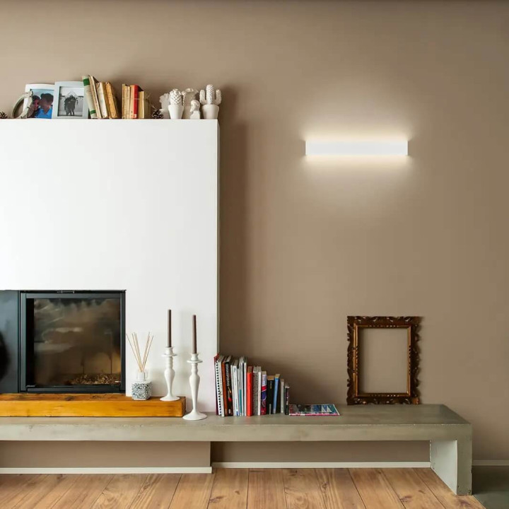 LINEA LIGHT BOX W2 8255/6/7/8 kinkiet LED 14cm-92cm g&oacute;ra/d&oacute;ł 5 kolor&oacute;w