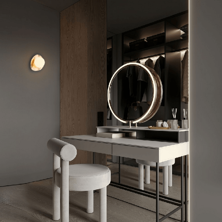 LUCES MARG wall lamp &ndash; Calacatta white marble and glass globe