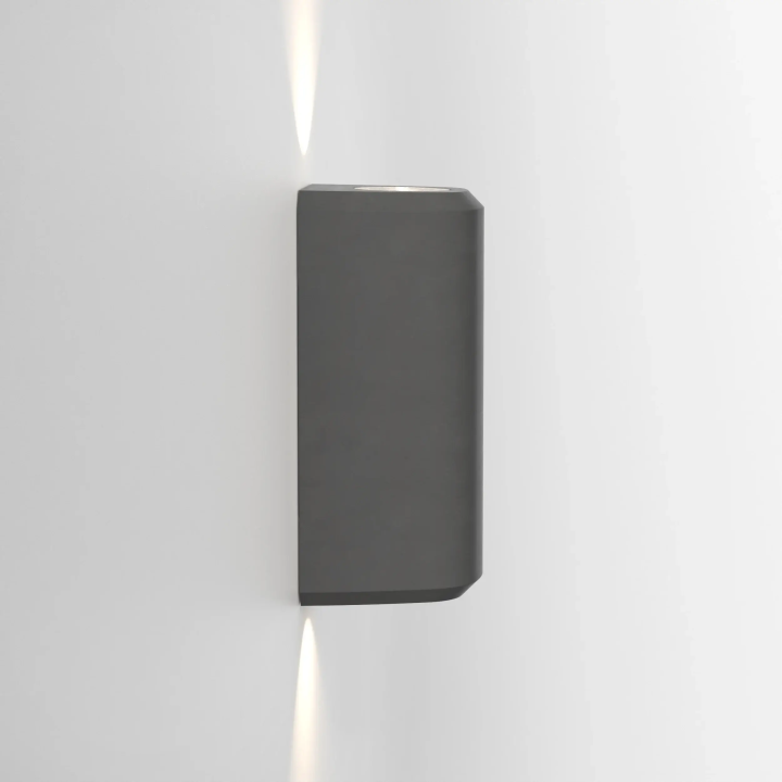 Astro Brixham Twin concrete wall light, IP44, up/down lighting, 2xGU10