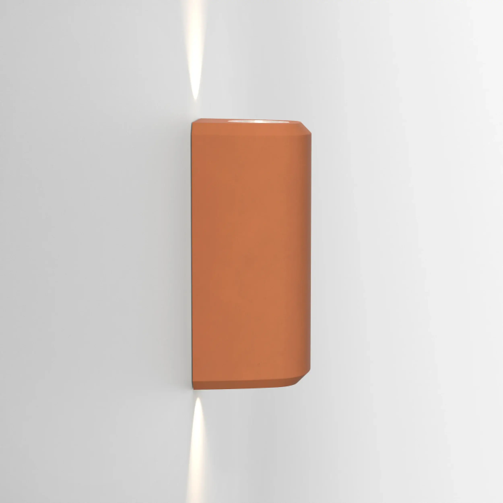 Astro Brixham Twin concrete wall light, IP44, up/down lighting, 2xGU10