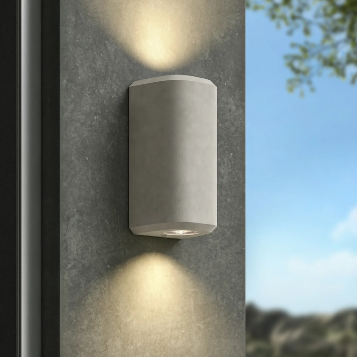 Astro Brixham Twin concrete wall light, IP44, up/down lighting, 2xGU10