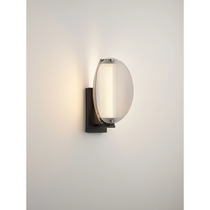 LUCES NOIR 9W 3000K LED wall lamp with a smoked glass shade