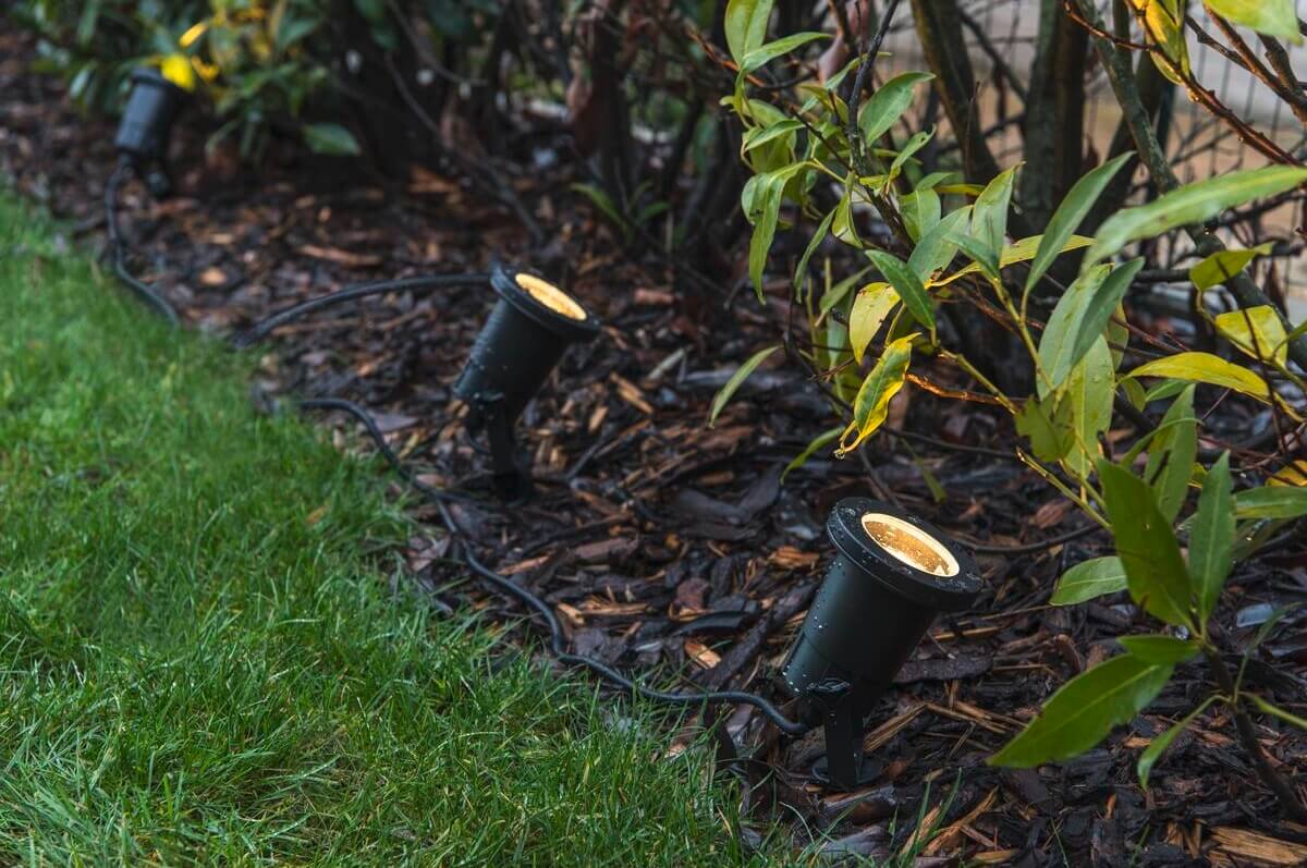 outdoor garden spotlight, driven in