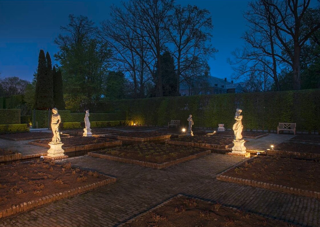 garden spotlight for illumination