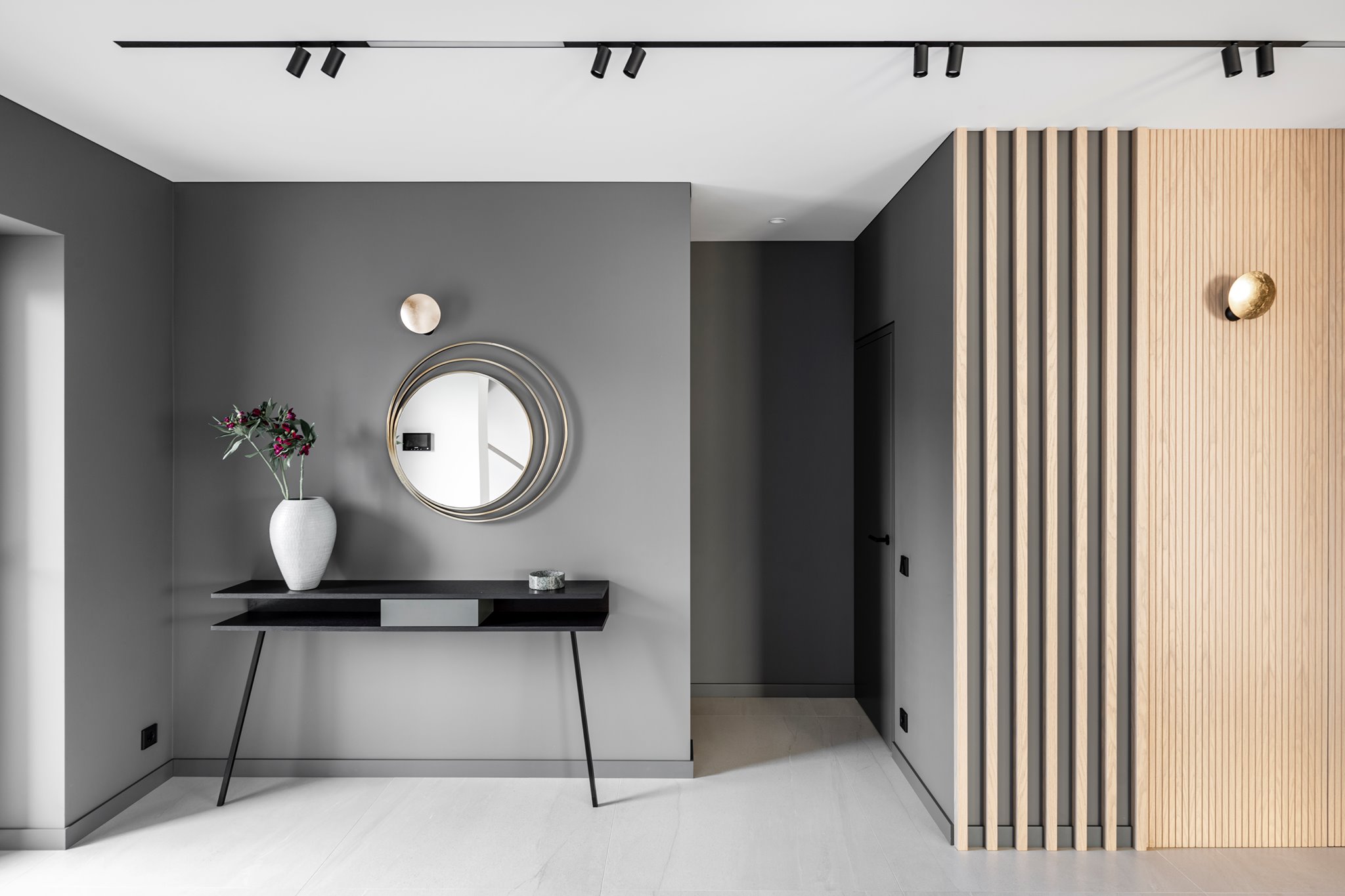 Loonari Miniline magnetic track system