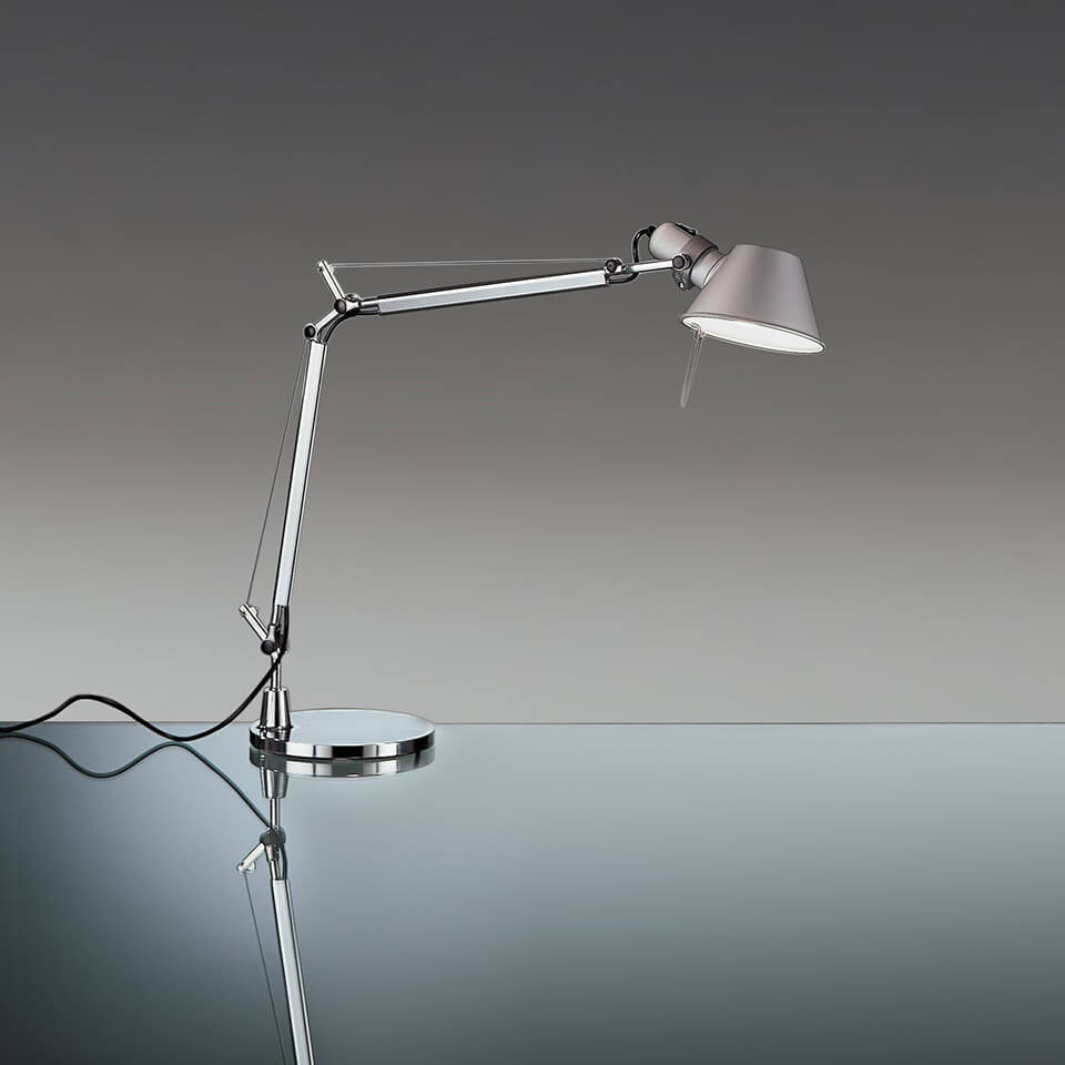 Designerska lampa biurkowa LED Tolomeo