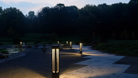 Najpopularniejsze lampy ogrodowe LED stojące w 2025!