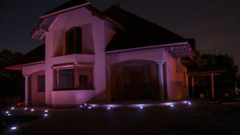  Shining LED paving stones