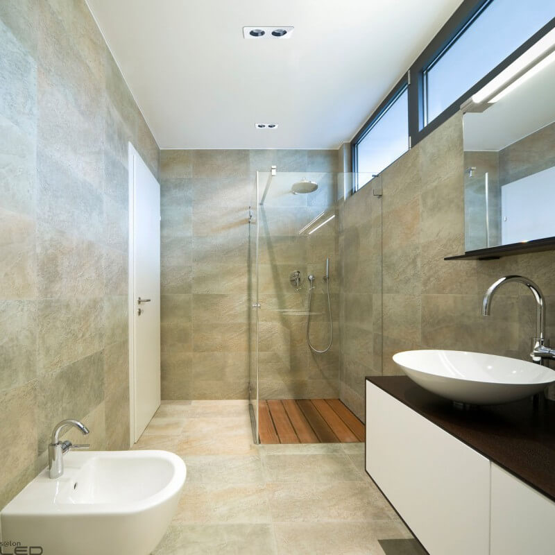 Bathroom ceiling lights - IP65 fittings