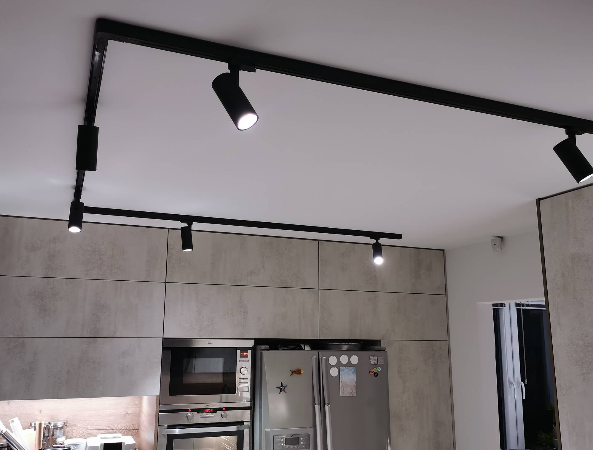 Lighting and lamps for the kitchen 