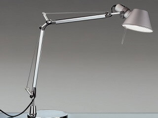 Profesjonalne lampy biurkowe Artemide do nauki i pracy Profesjonalne lampy biurkowe Artemide do nauki i pracy