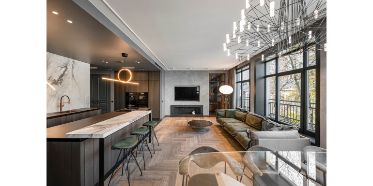 What light colour should I choose for my living room?